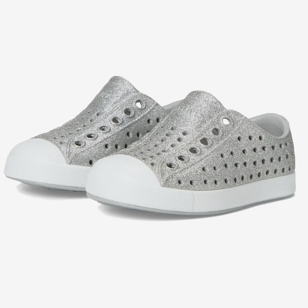 Native Jefferson Platinum Bio-Bling Shoes Size C4